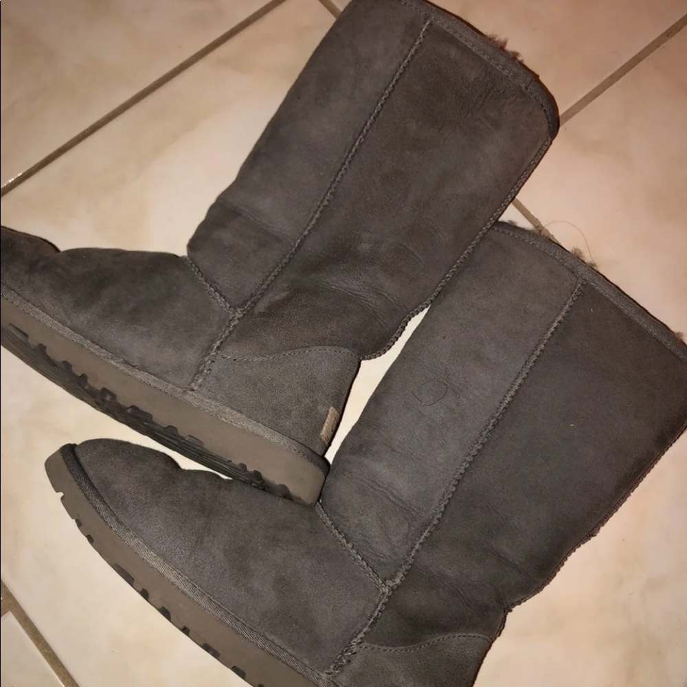 GREY CLASSIC TALL UGGS